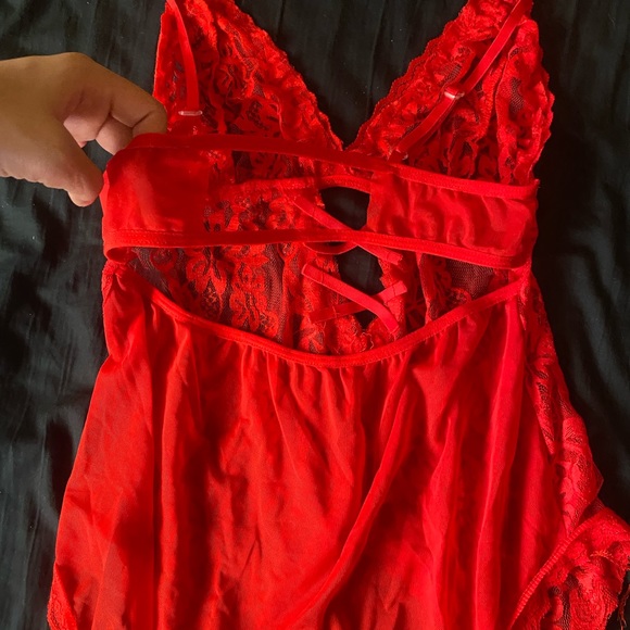 Lingerie - Picture 4 of 5